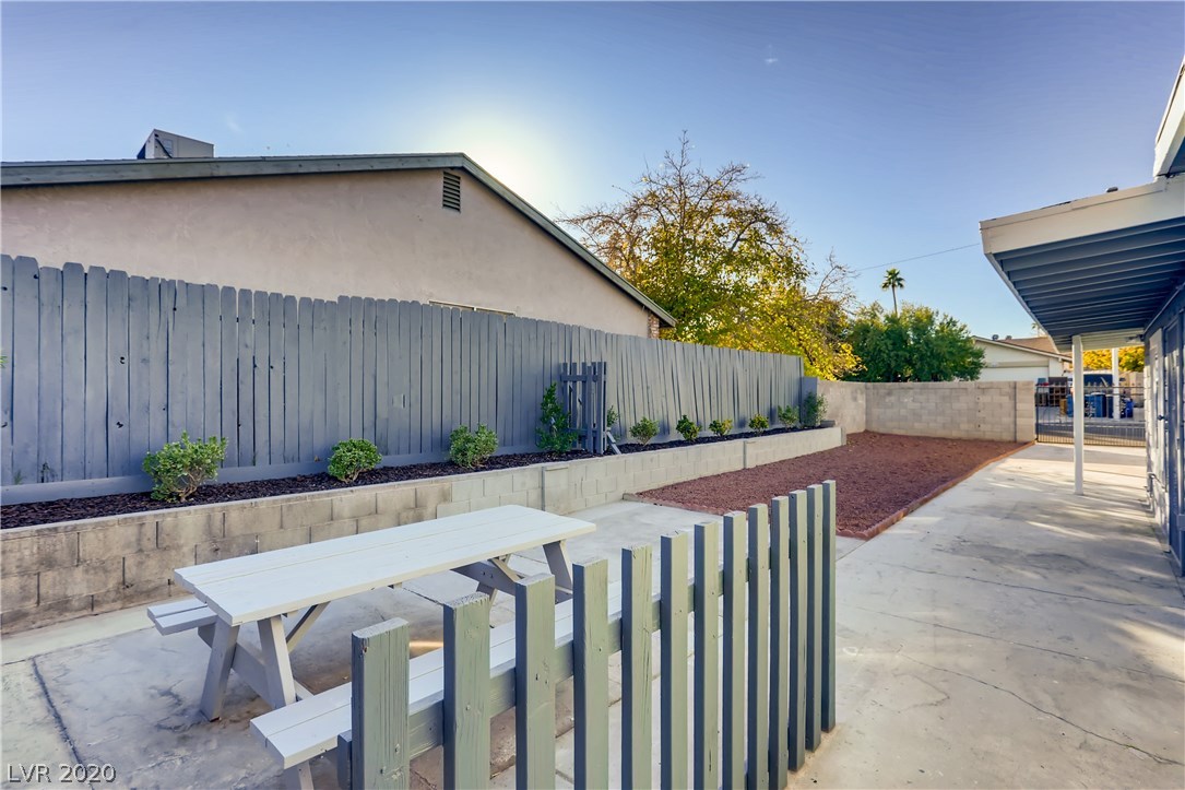 3209 Kings Way Las Vegas, NV 89102 - Photo 25 of 28