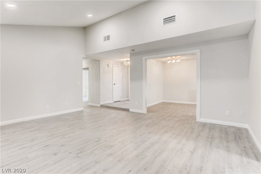 3209 Kings Way Las Vegas, NV 89102 - Photo 4 of 28