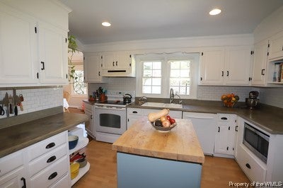 121 Holly Road Williamsburg, VA 23185 - Photo 15 of 44 Gallery Image 15