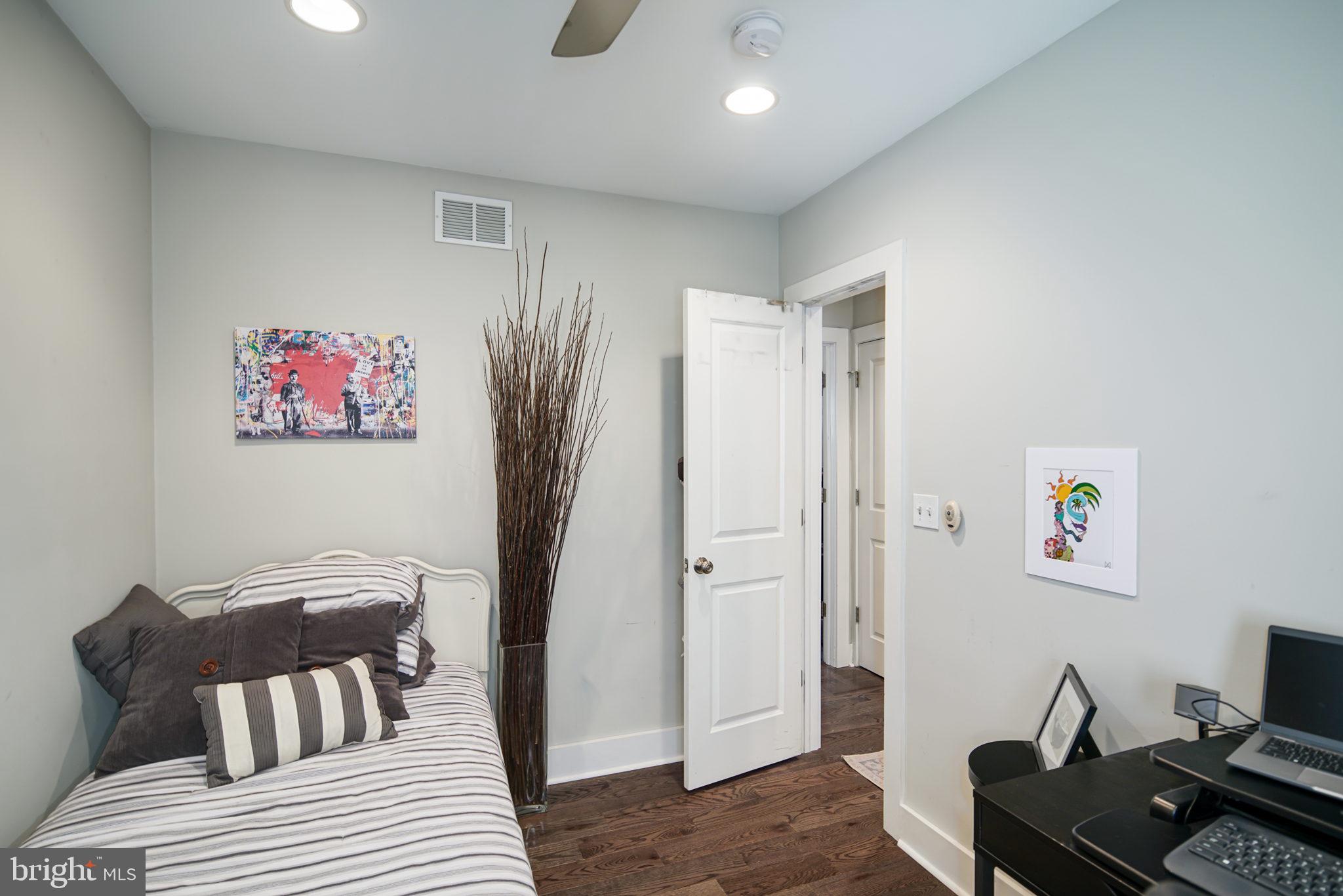 1942 Gerritt Street Philadelphia, PA 19146 - Photo 13 of 17