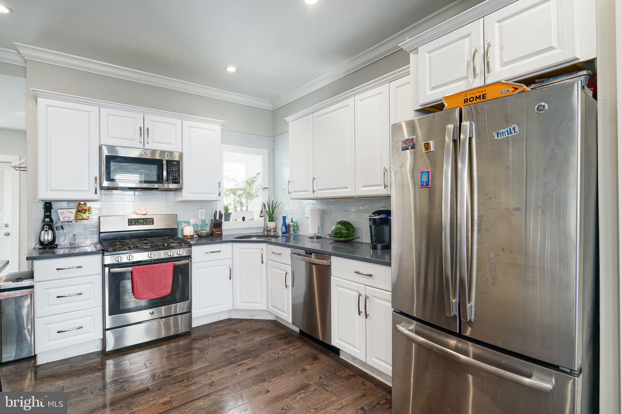 1942 Gerritt Street Philadelphia, PA 19146 - Photo 6 of 17