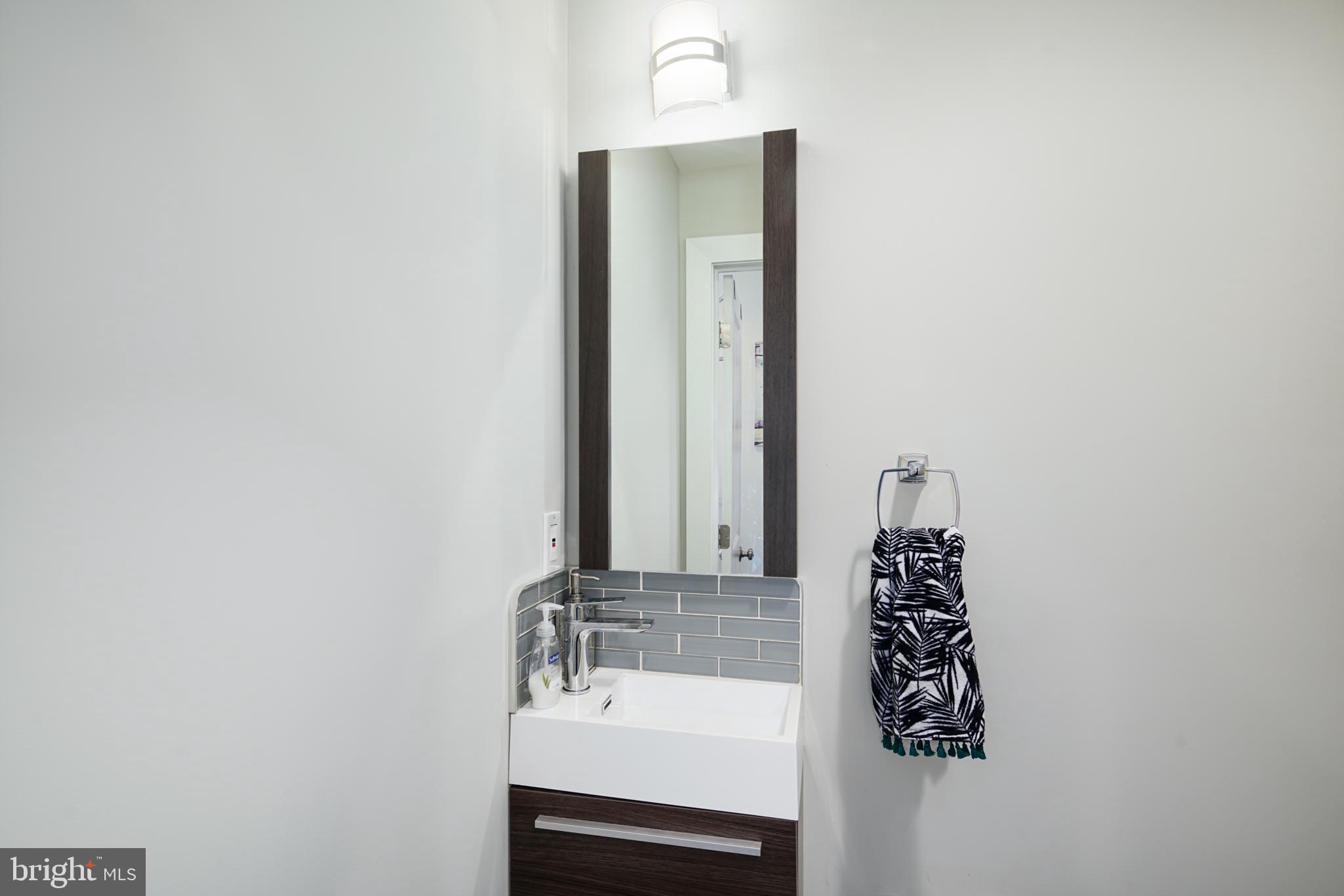 1942 Gerritt Street Philadelphia, PA 19146 - Photo 9 of 17