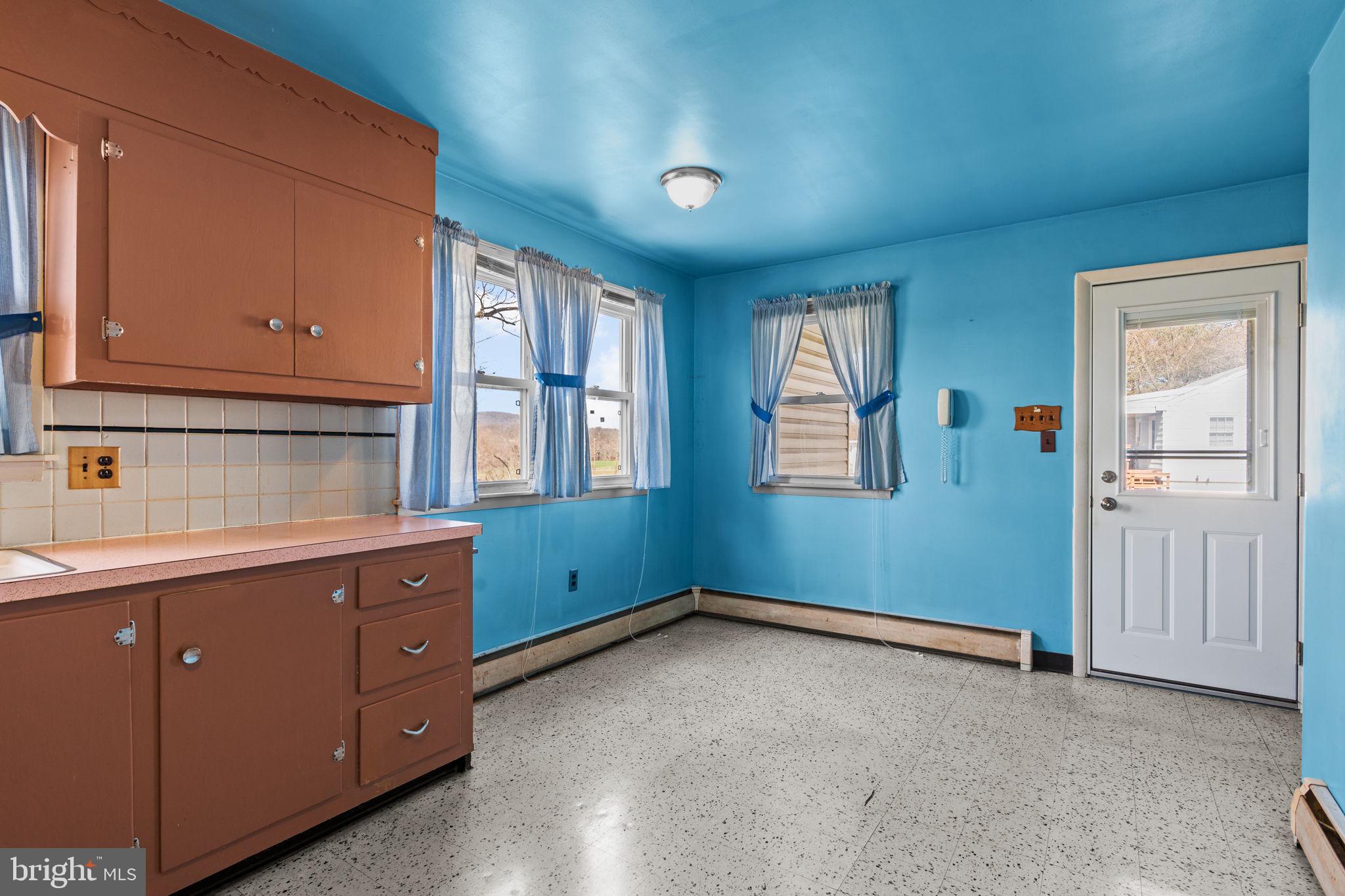 1070 Butter Road Dover, PA 17315 - Photo 8 of 28 Gallery Image 8