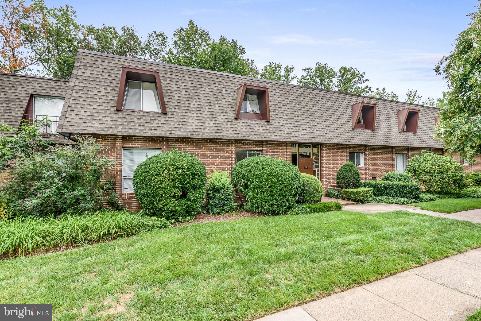 11621 Vantage Hill Road, Unit 2A Reston, VA 20190 - Photo 5 of 29 Gallery Image 5