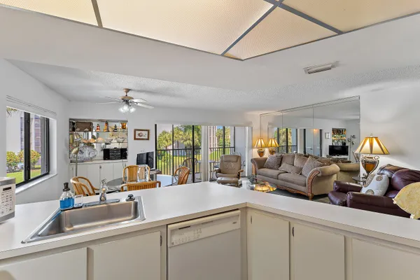 $2,500 | 1605 Highway 1, Unit B201, Jupiter, FL 33477