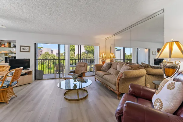 $2,500 | 1605 Highway 1, Unit B201, Jupiter, FL 33477