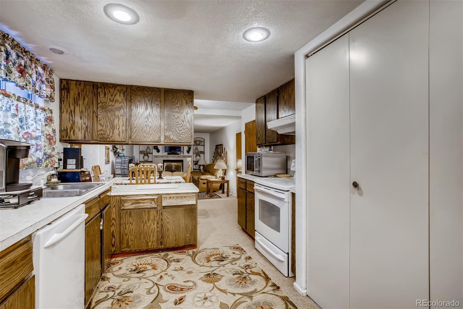 9210 Raleigh Street Westminster, CO 80031 - Photo 9 of 28 Gallery Image 9