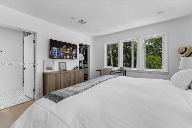 $23,000 | 1826 Fairhaven Place, Miami, FL 33133