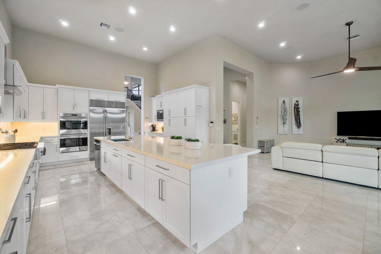 2751 Northwest 70th Boulevard Boca Raton, FL 33496 - Photo 12 of 66 kitchen