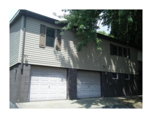 114 Ridgeview Drive Aliquippa, PA 15001 - Photo 3 of 6 Exterior Back.