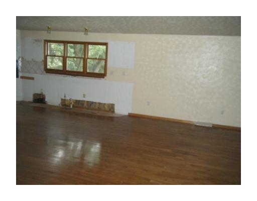 114 Ridgeview Drive Aliquippa, PA 15001 - Photo 5 of 6 Cafeteria/Kitchen.