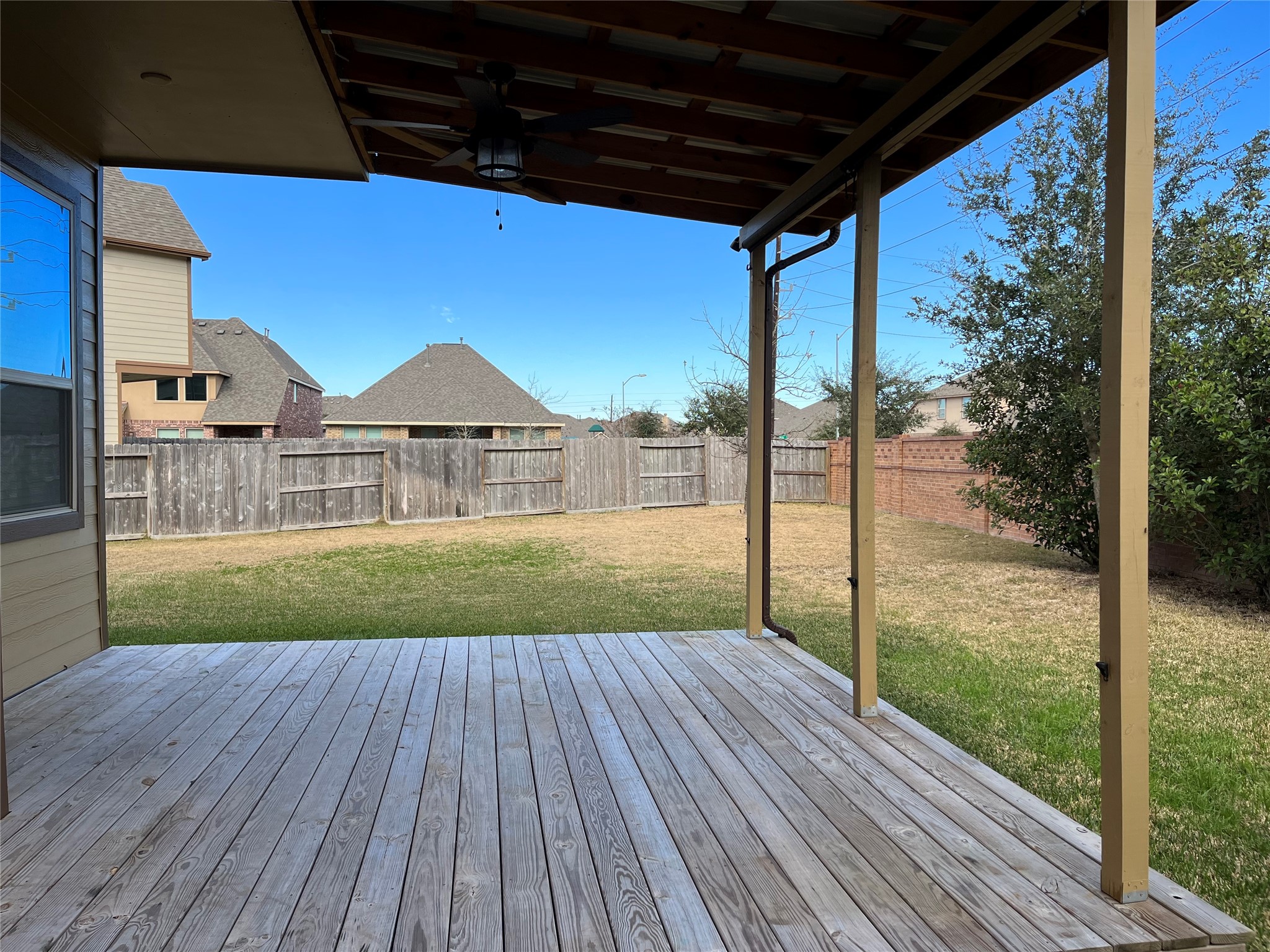 12250 La Strada Street Richmond, TX 77406 - Photo 37 of 38 Back yard with patio