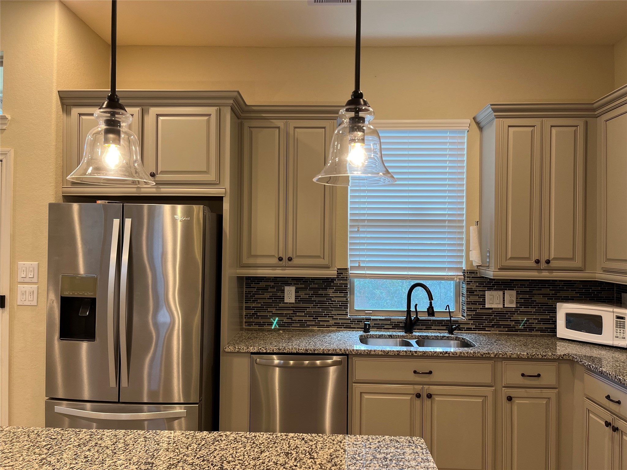12250 La Strada Street Richmond, TX 77406 - Photo 9 of 38