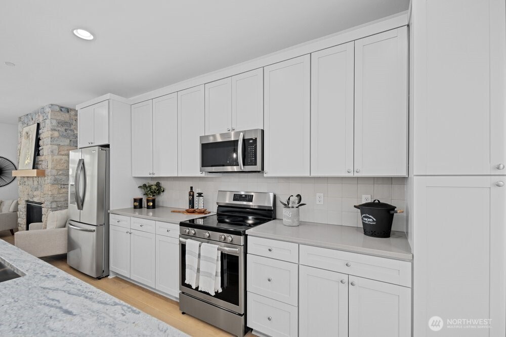 16 160th Place Southeast Bothell, WA 98012 - Photo 6 of 32