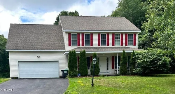 $425,000 | 6 Chelsea Court, Troy, NY 12182