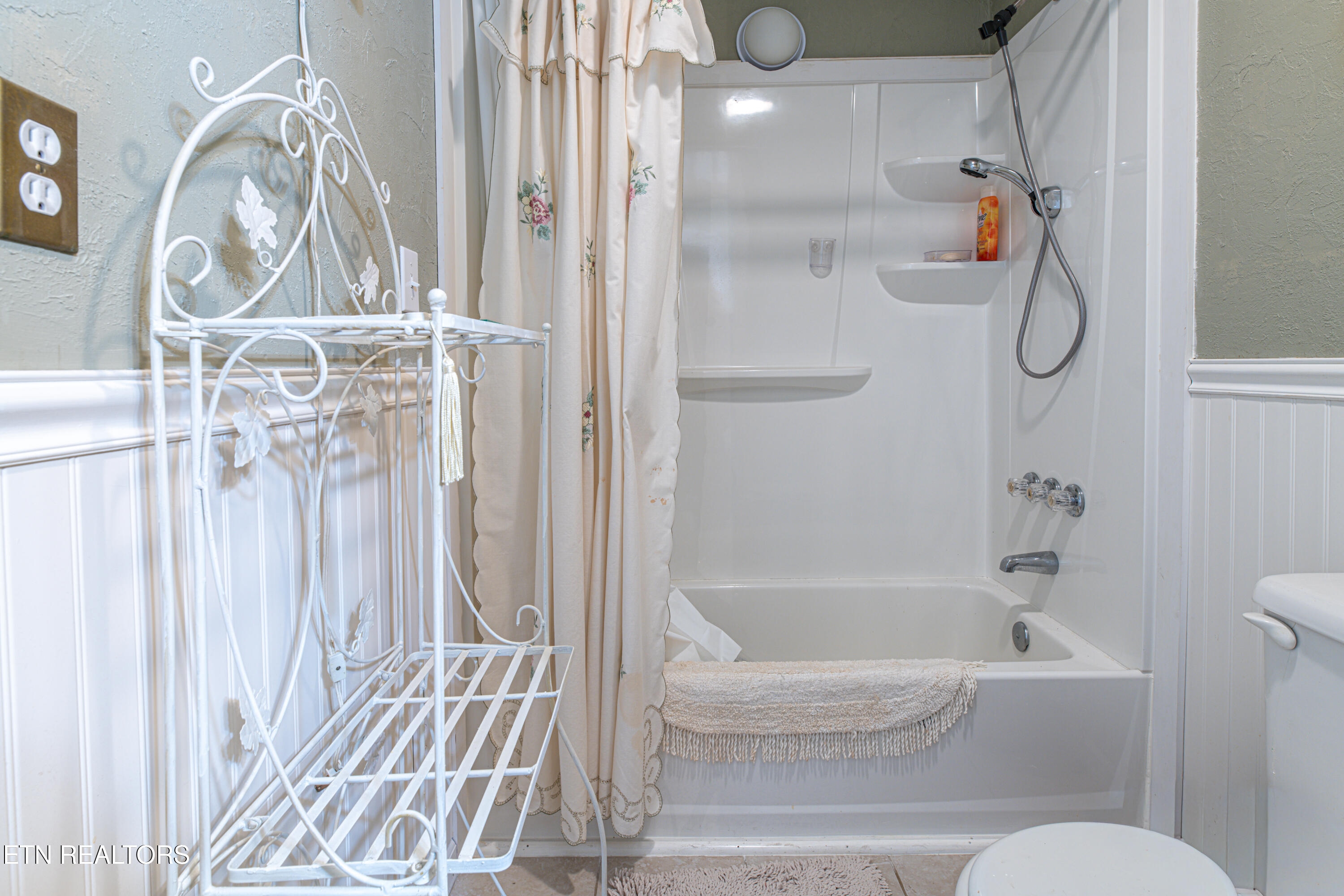 655 Wesley Road Lenoir City, TN 37772 - Photo 12 of 36 655 Wesley-12