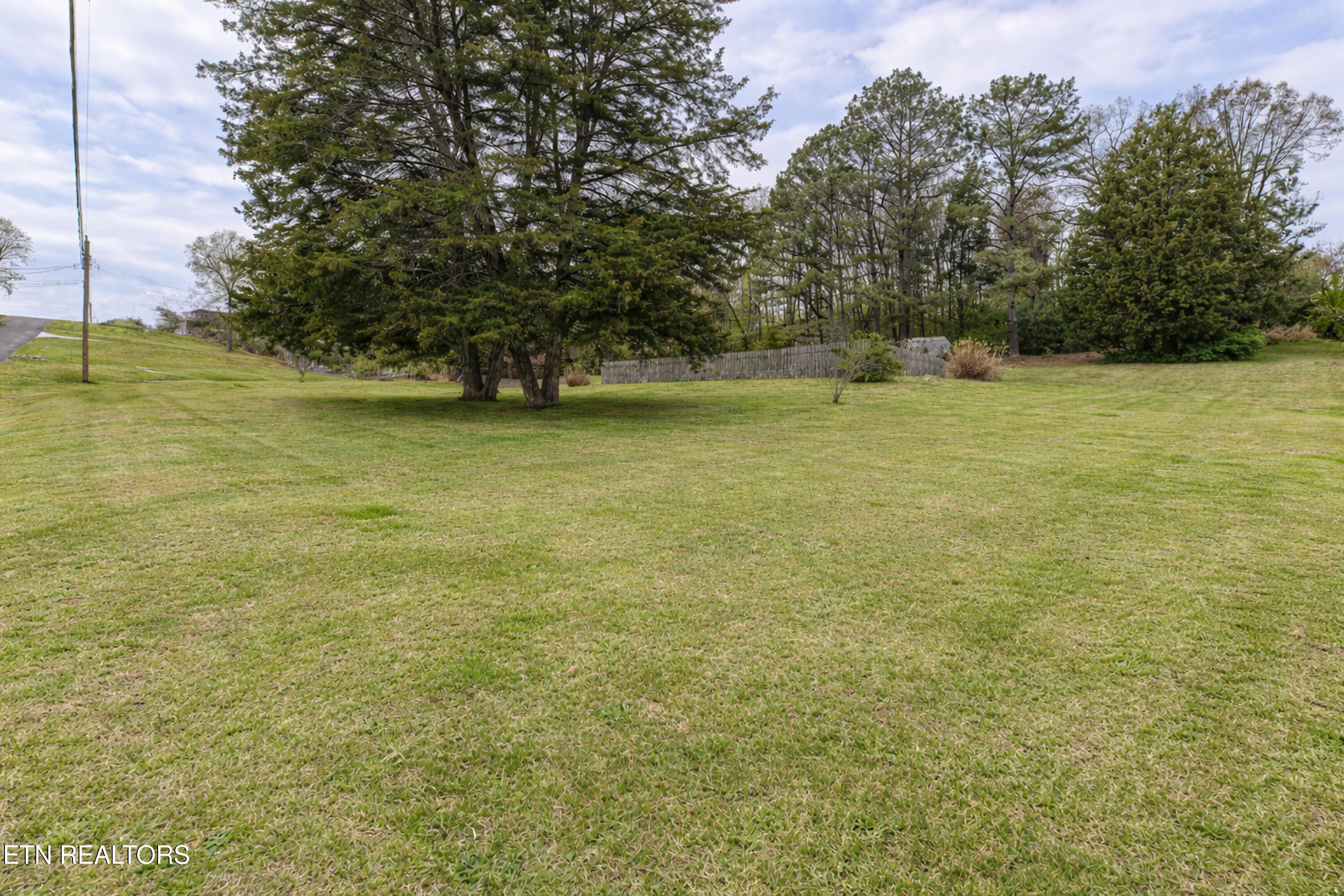 655 Wesley Road Lenoir City, TN 37772 - Photo 32 of 36 655 Wesley-32