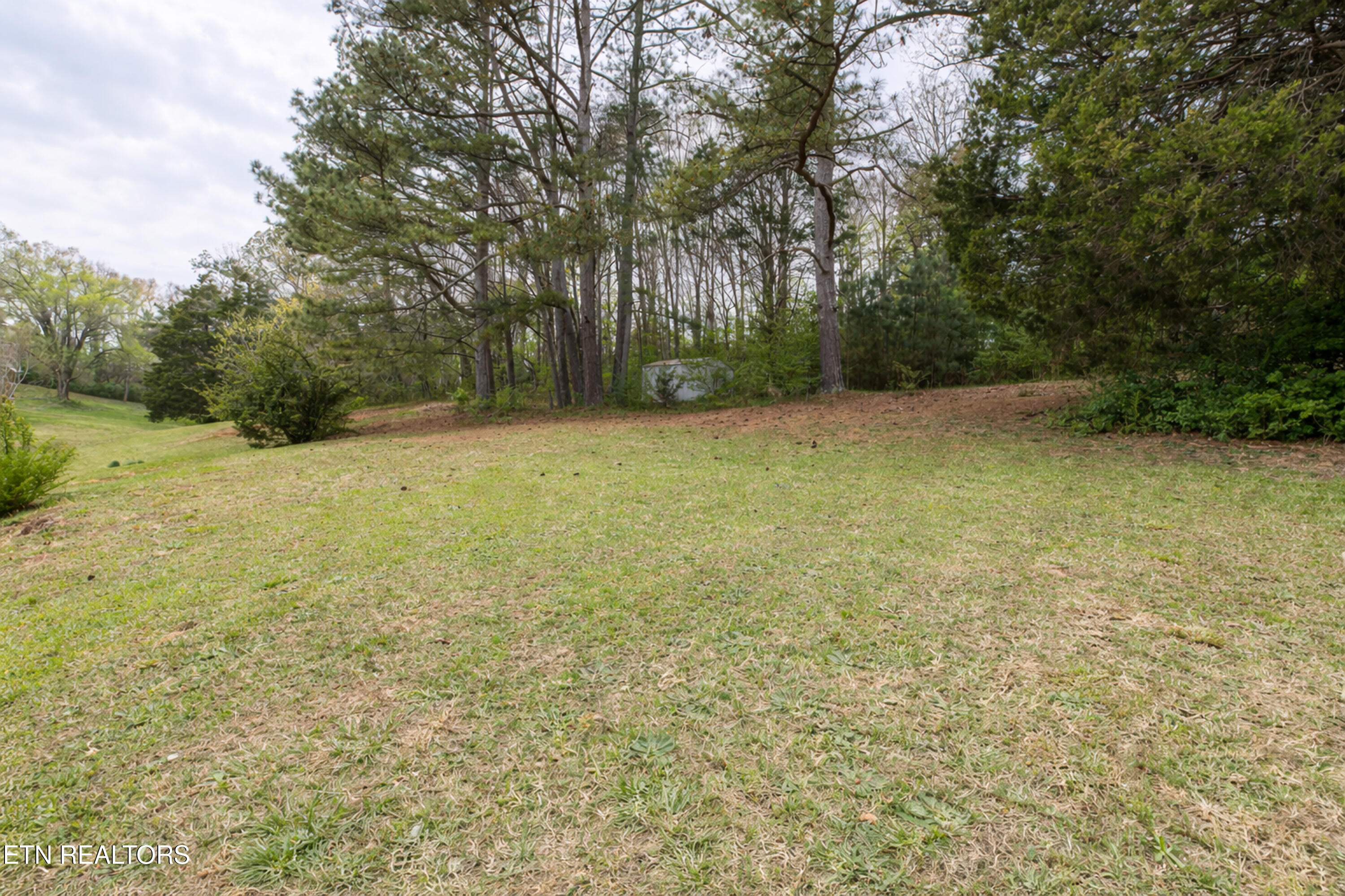 655 Wesley Road Lenoir City, TN 37772 - Photo 34 of 36 655 Wesley-34