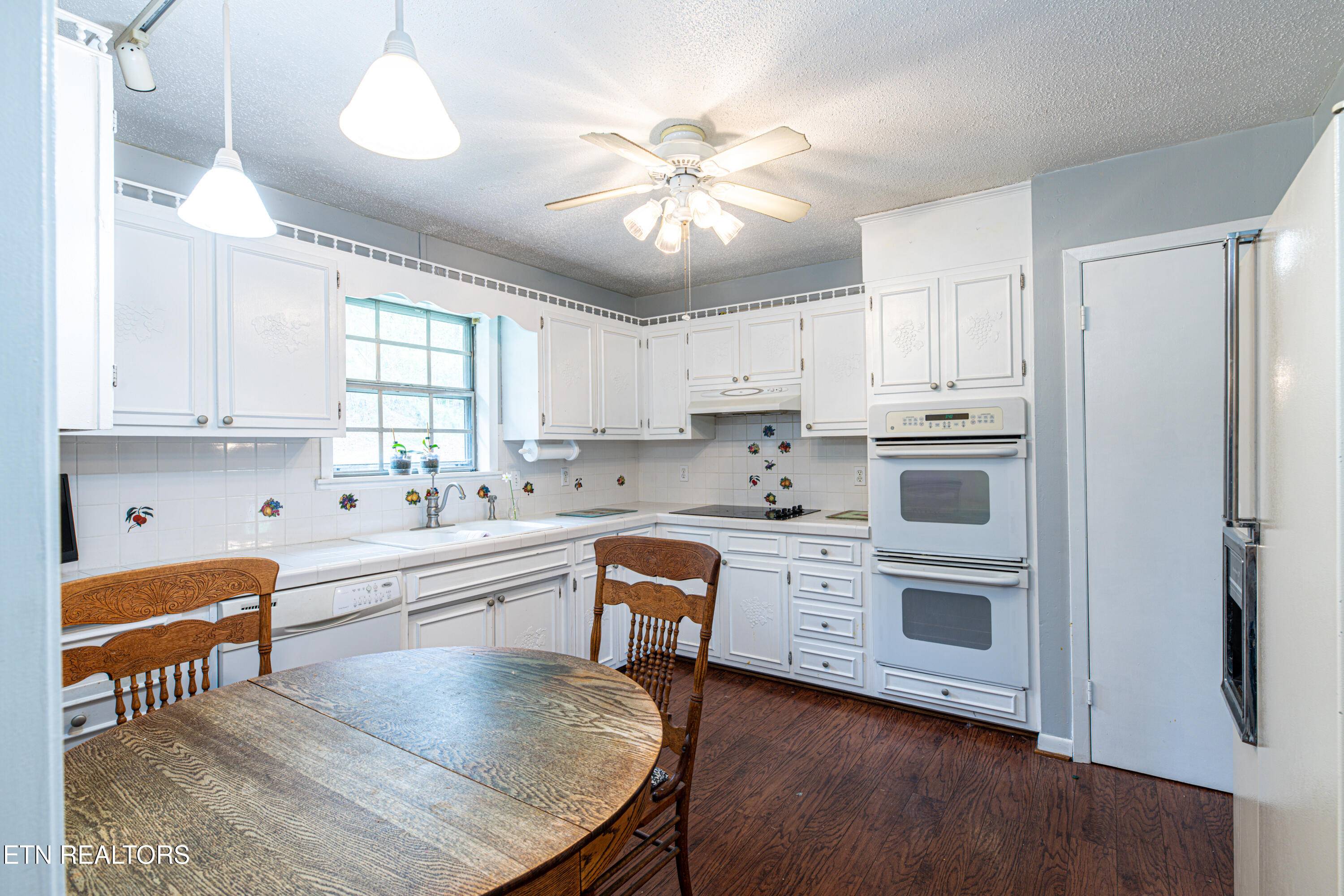 655 Wesley Road Lenoir City, TN 37772 - Photo 8 of 36 655 Wesley-8