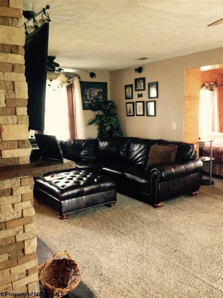 541 Q Road Reedsville, WV 26547 - Photo 5 of 17 Gallery Image 5