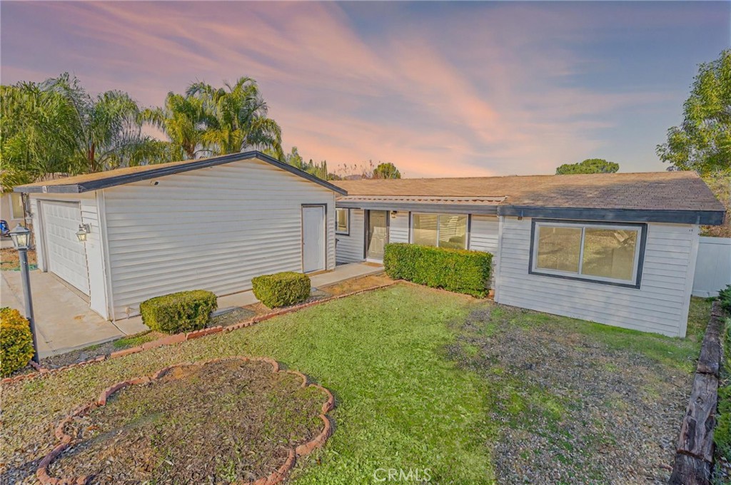 24486 Cornstalk Road Wildomar, CA 92595 - Photo 3 of 46