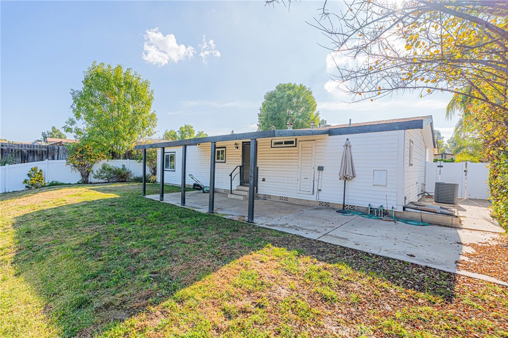 24486 Cornstalk Road Wildomar, CA 92595 - Photo 34 of 46