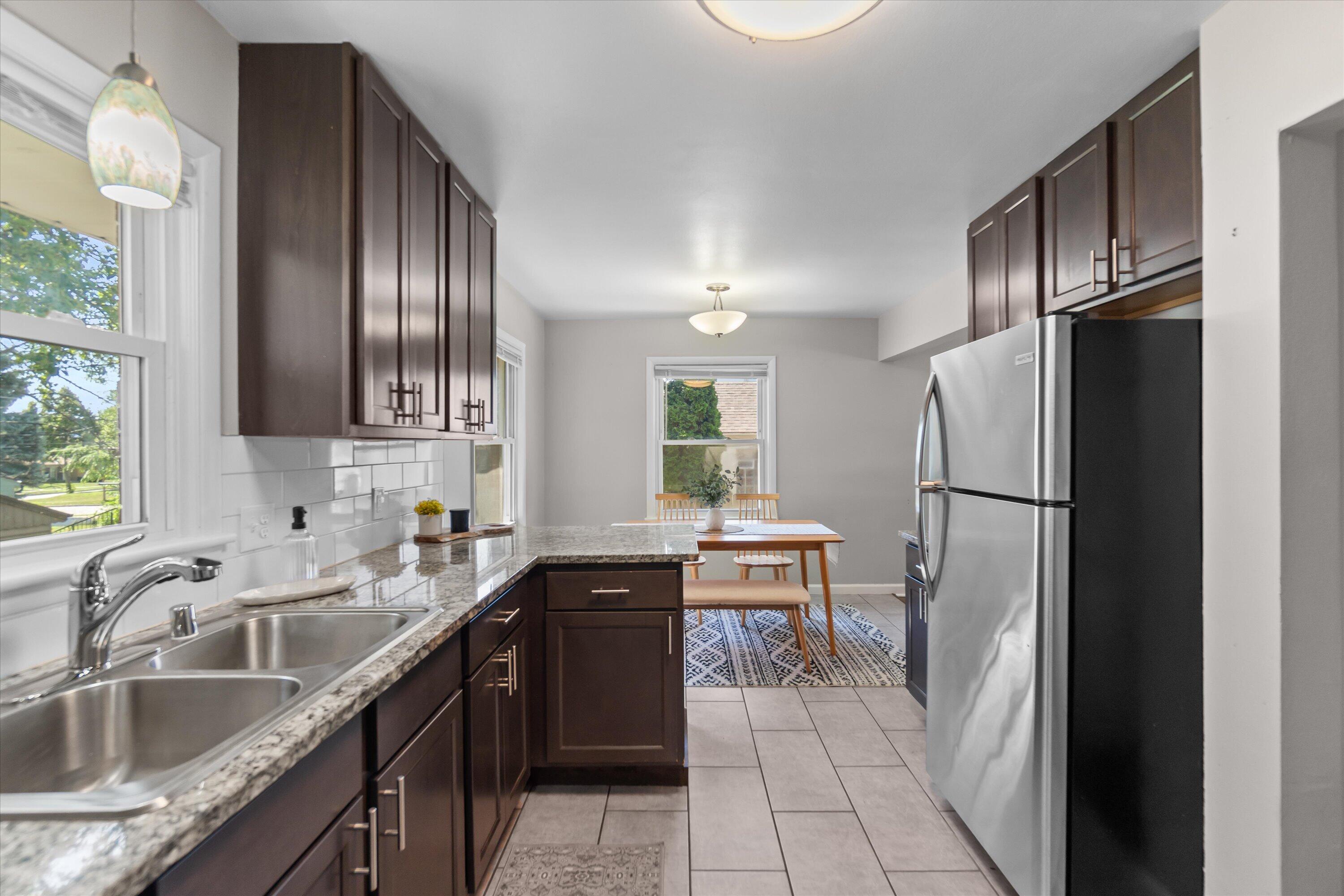4516 North 78th Street Milwaukee, WI 53218 - Photo 12 of 34 Kitchen - Main