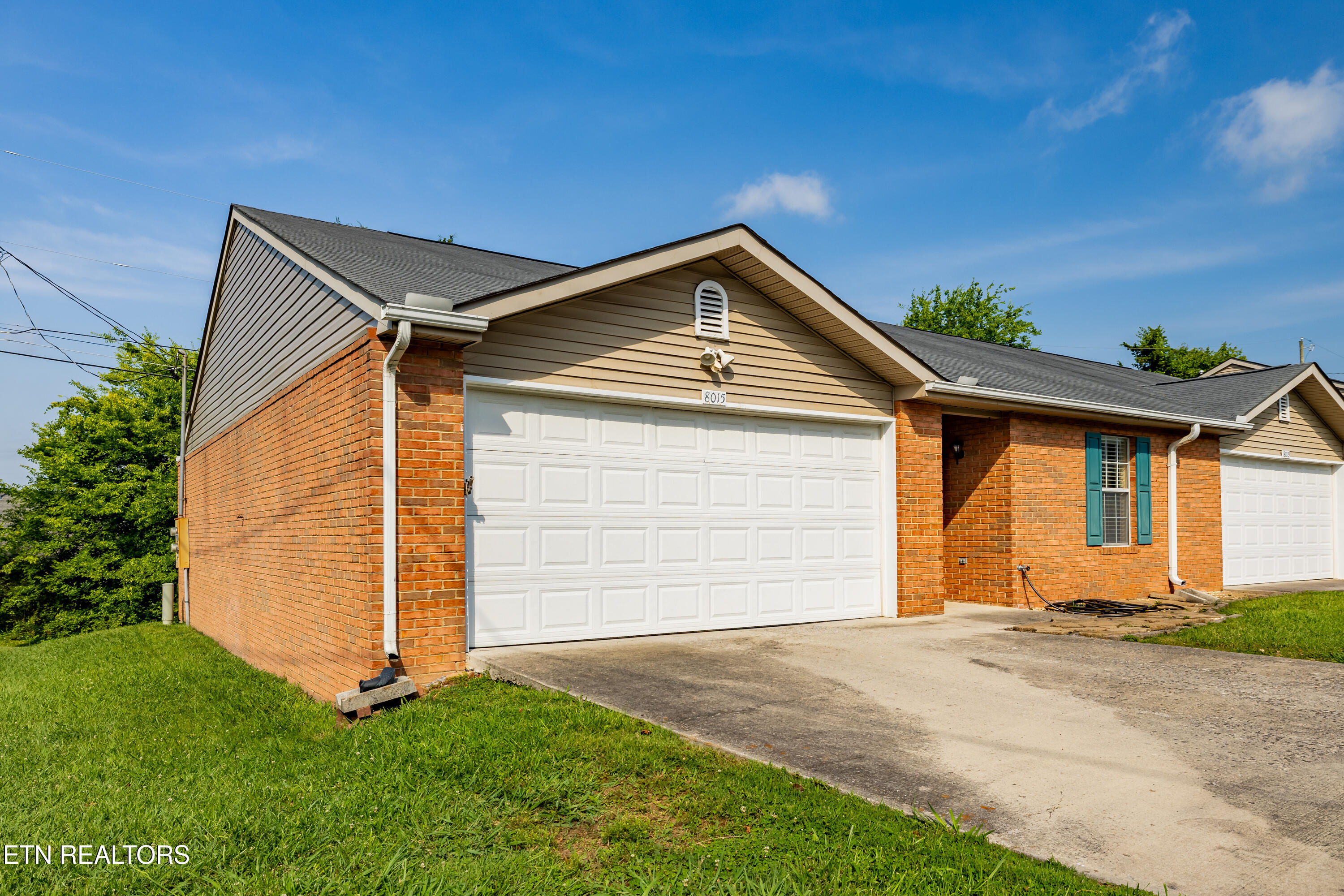 8015 Fenton Way Powell, TN 37849 - Photo 4 of 34 8015FentonWay-4