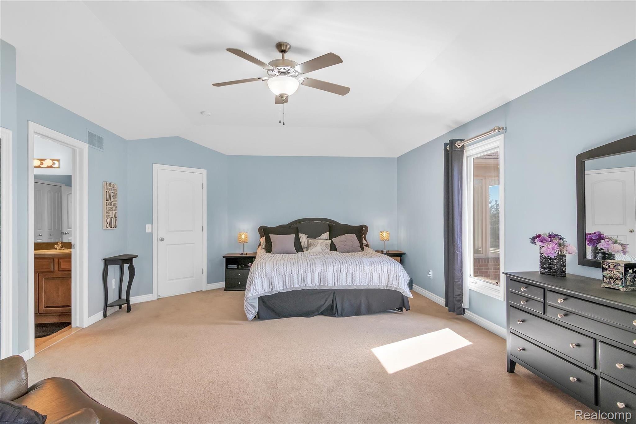 1181 Krista Court Rochester, MI 48307 - Photo 31 of 57 31-1181-Krista-Ct-WindowStill-Real-Estate-Photography-31.jpg