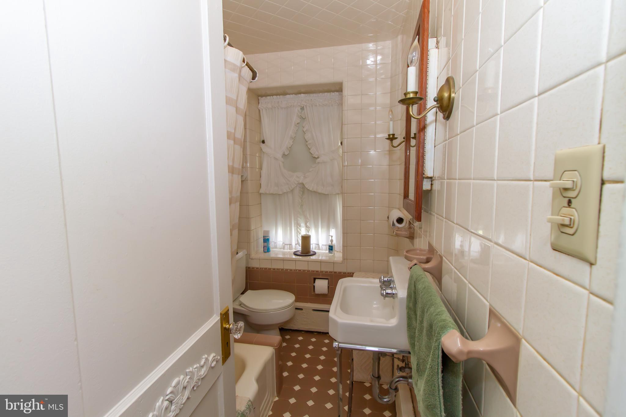 20 Cameron Road Willow Grove, PA 19090 - Photo 19 of 32 Gallery Image 19