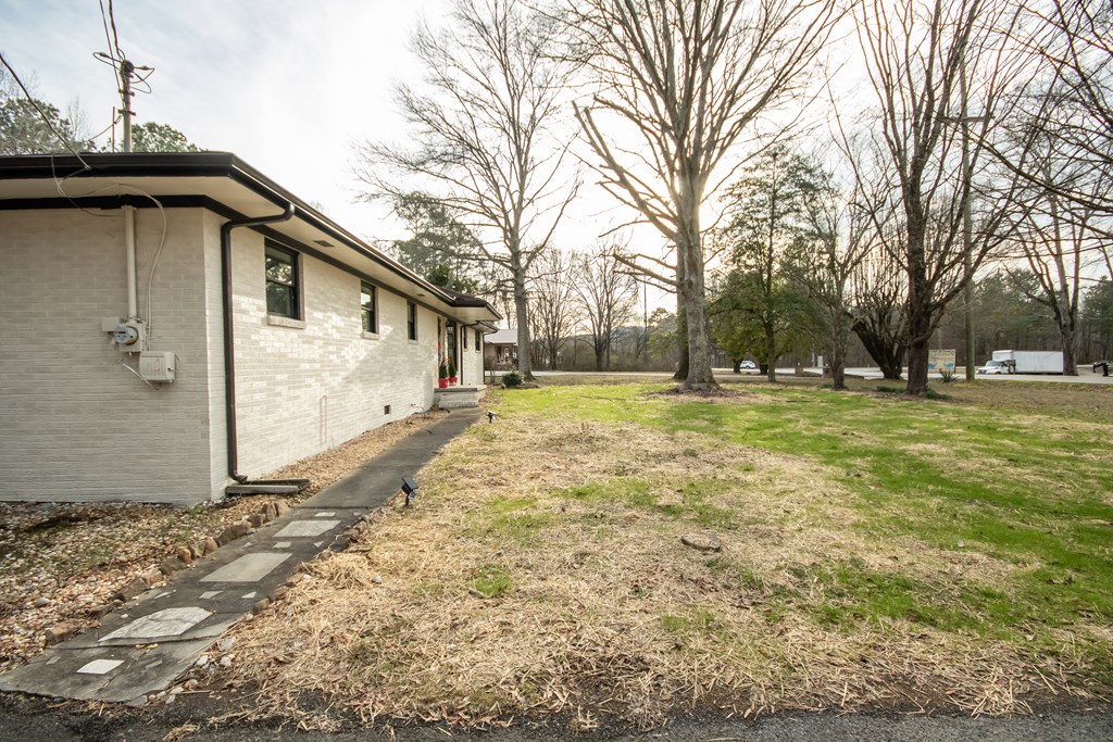 357 Carbondale Road Southwest Dalton, GA 30721 - Photo 7 of 66 Gallery Image 7