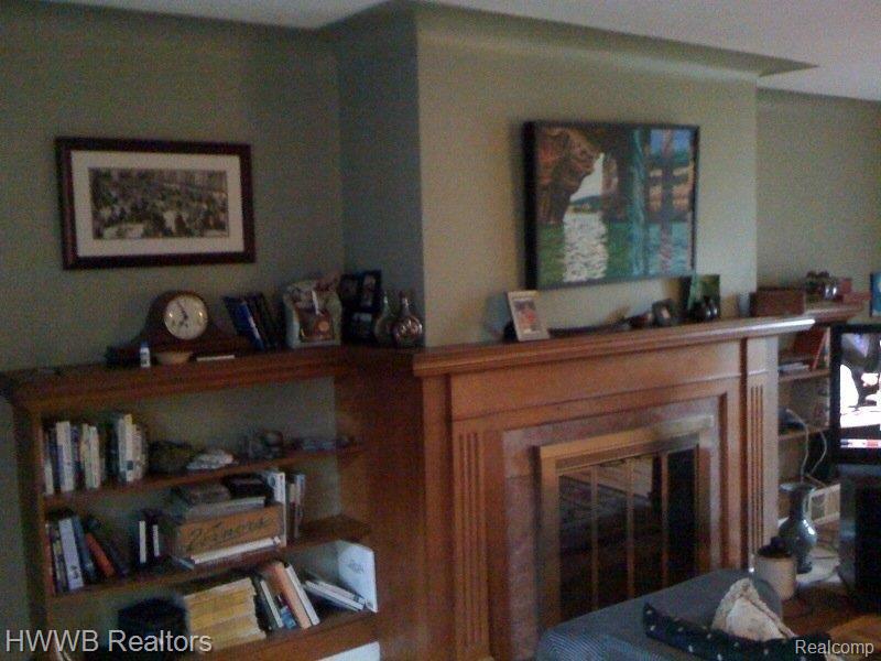1760 Dorothea Road Berkley, MI 48072 - Photo 9 of 11 Living Room W/Mantel -Blt Ins