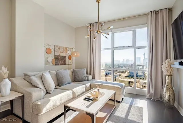$3,595 | 150 South Las Vegas Boulevard, Unit 2505, Las Vegas, NV 89101