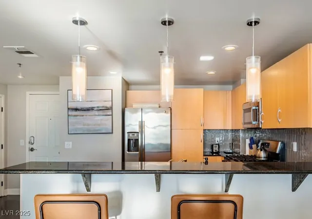 $3,595 | 150 South Las Vegas Boulevard, Unit 2505, Las Vegas, NV 89101