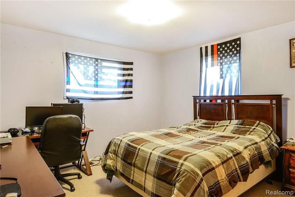 1186 State Road Fenton, MI 48430 - Photo 18 of 25 Gallery Image 18