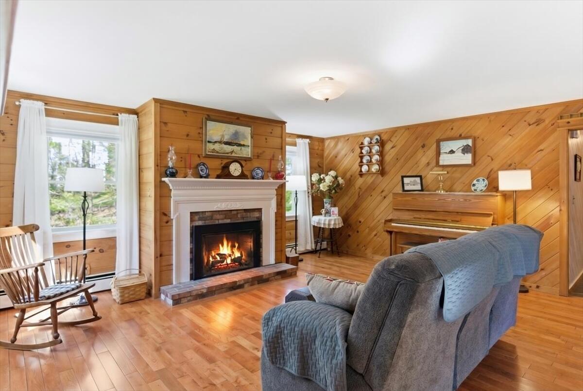 43 Holmes Road Winthrop, ME 04364 - Photo 40 of 78 059-3_living_room_i