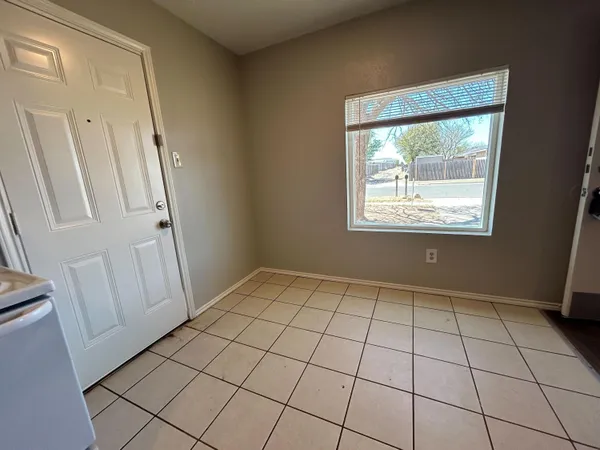 $975 | 9603 Elmwood Avenue, Unit A, Lubbock, TX 79424