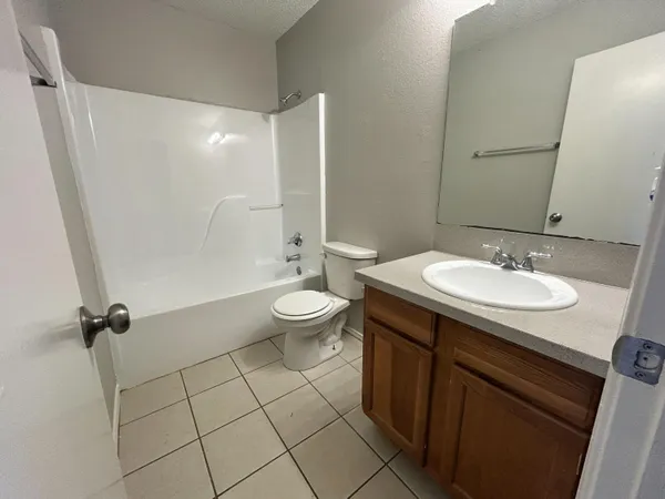 $975 | 9603 Elmwood Avenue, Unit A, Lubbock, TX 79424