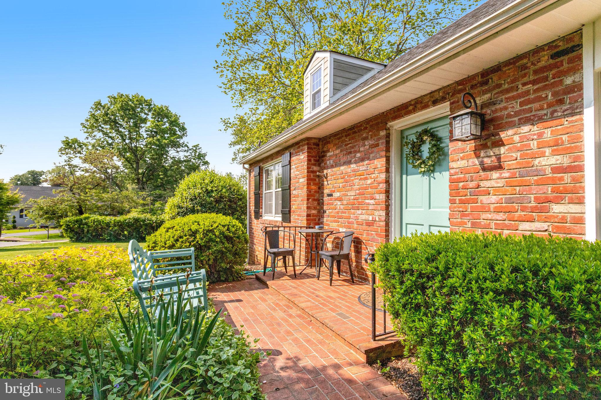 3916 Keith Place Annandale, VA 22003 - Photo 3 of 95