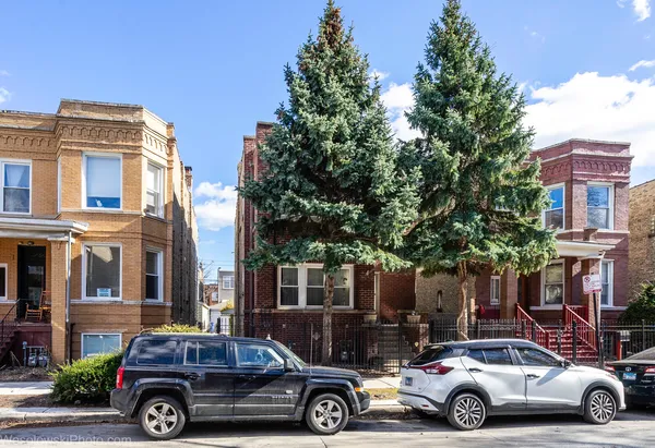 $719,000 | 3039 North Haussen Court, Chicago, IL 60618