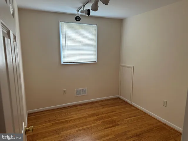 $409,000 | 6 Chiming Road, New Castle, DE 19720