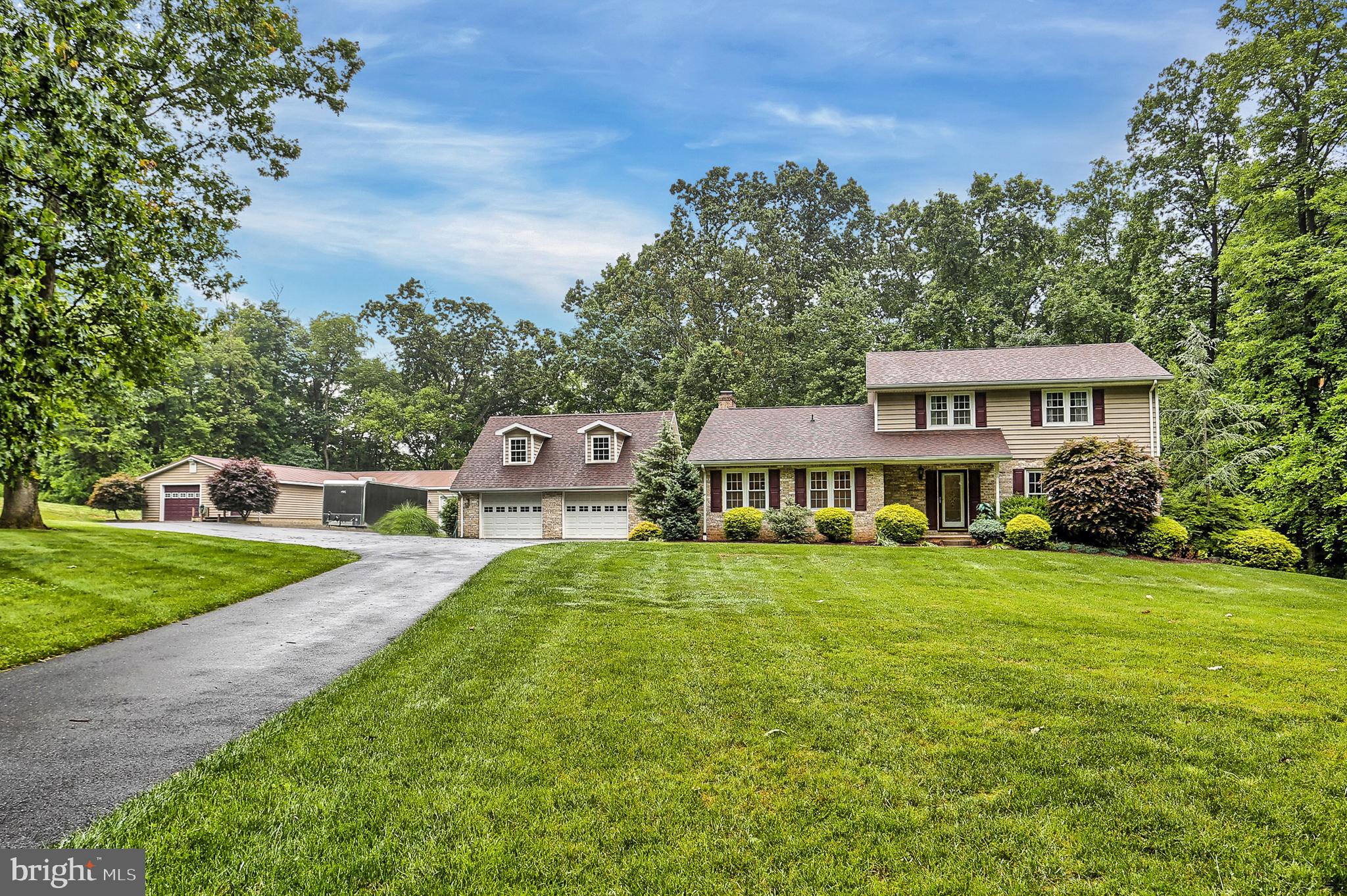 21 Clay Road Carlisle, PA 17015 - Photo 2 of 49 Gallery Image 2