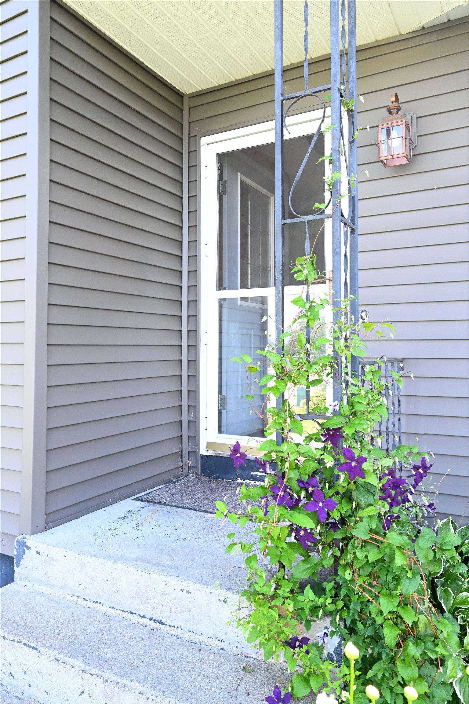 44 Bailey Street Barre, VT 05641 - Photo 6 of 39