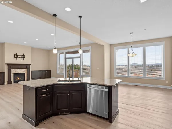 $995,000 | 3625 Northwest 24th Avenue, Camas, WA 98607