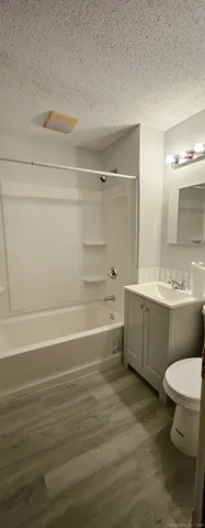 $1,700 | 71 Arnold Street, Unit 3, Hartford, CT 06106