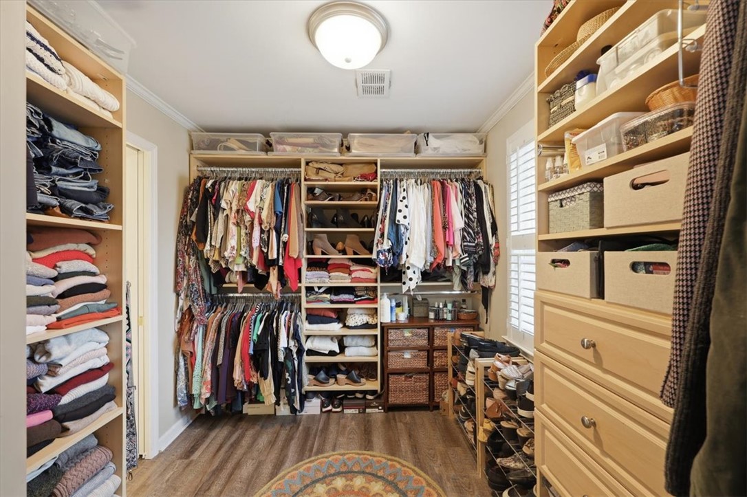 900 North Main Street, Unit 4 Greenville, SC 29609 - Photo 19 of 33 Primary Walk-in closet