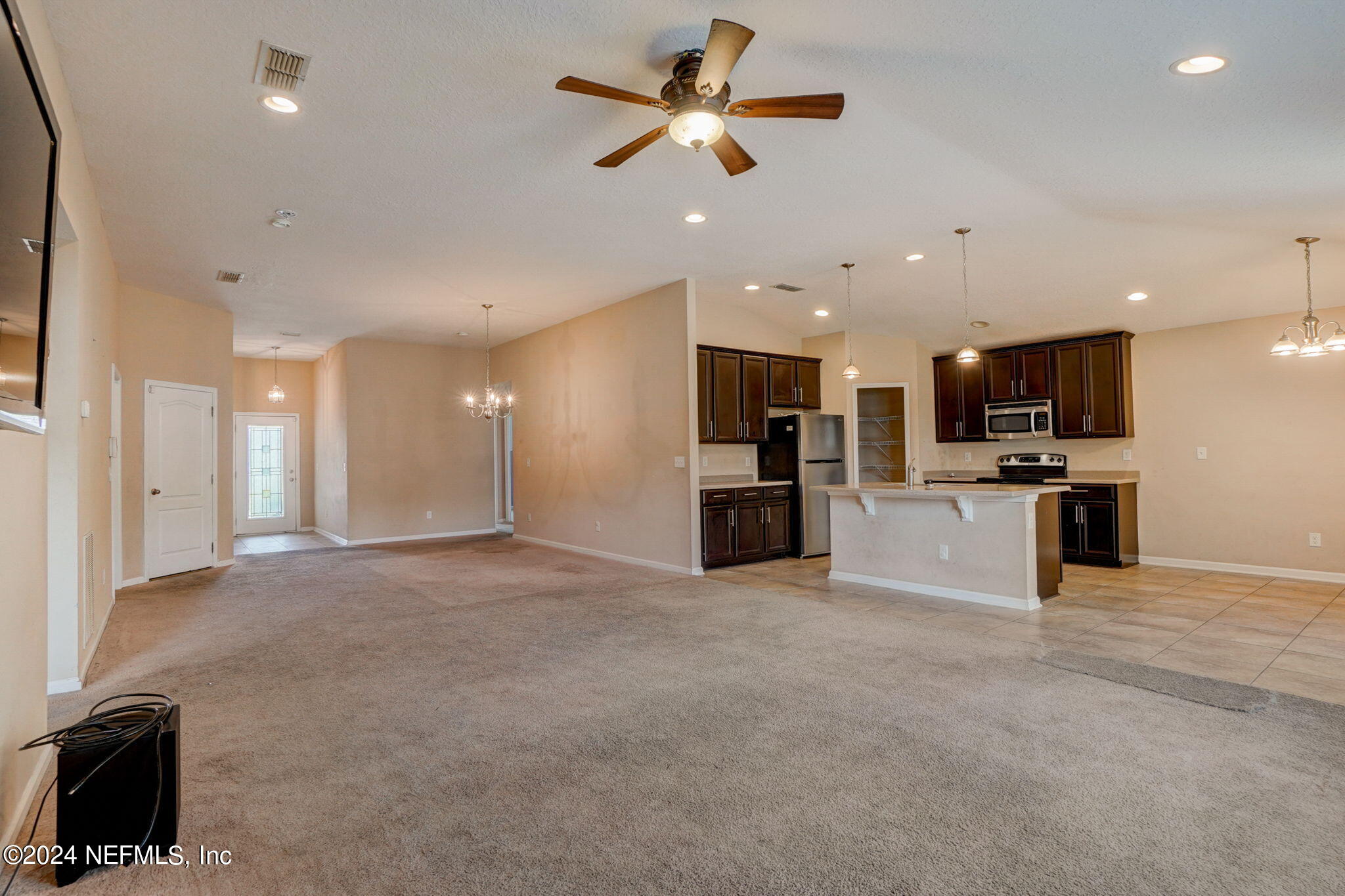 5702 Round Table Road Jacksonville, FL 32254 - Photo 7 of 31 Living/Dining Combo
