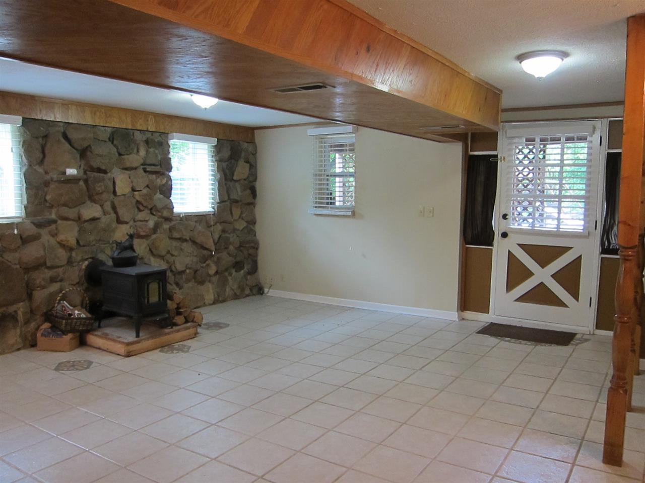 1696 Goodwill Road Huntington, WV 25704 - Photo 7 of 26 Gallery Image 7