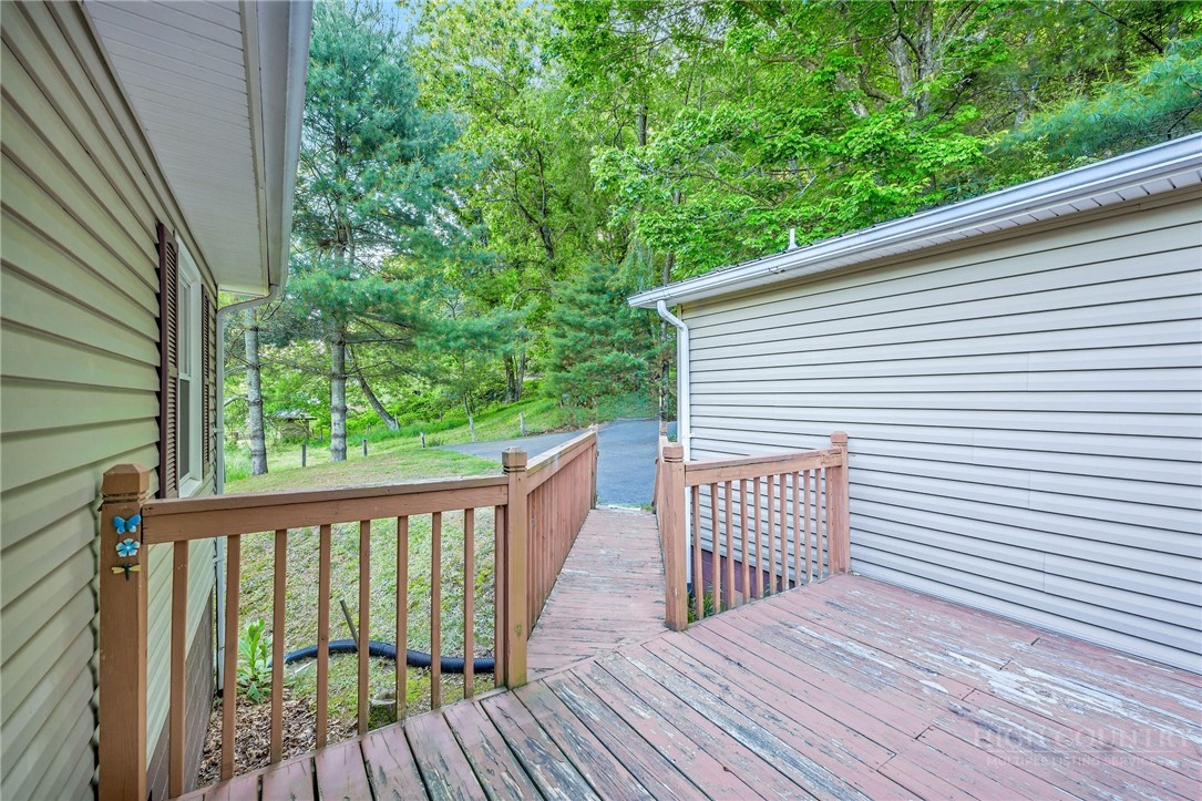 409 Ellis Road West Jefferson, NC 28694 - Photo 32 of 48