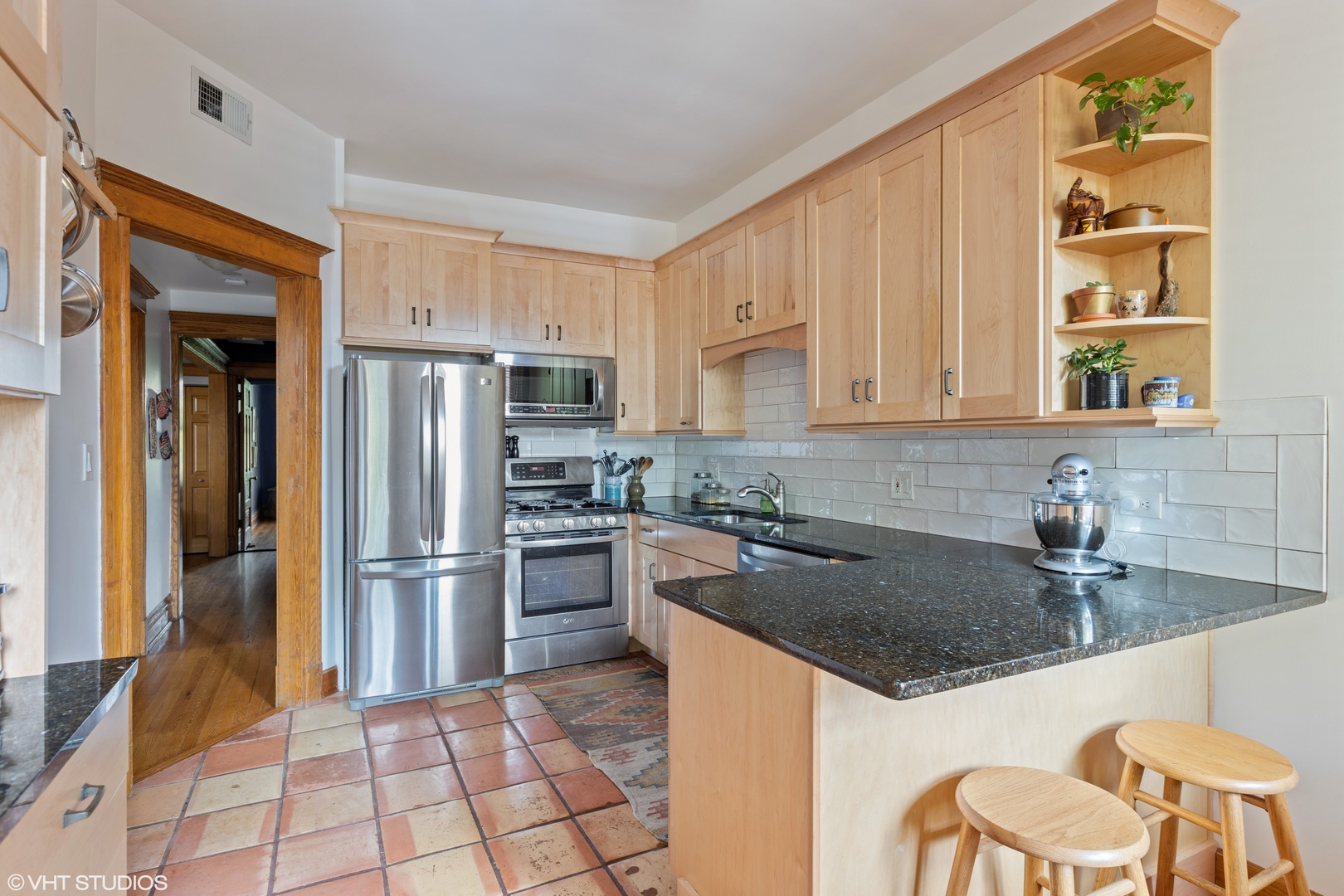 3826 North Fremont Street, Unit 2N Chicago, IL 60613 - Photo 7 of 14